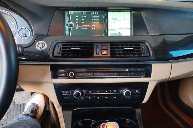 Used BMW 5 Series 2011 535Li Leading Model