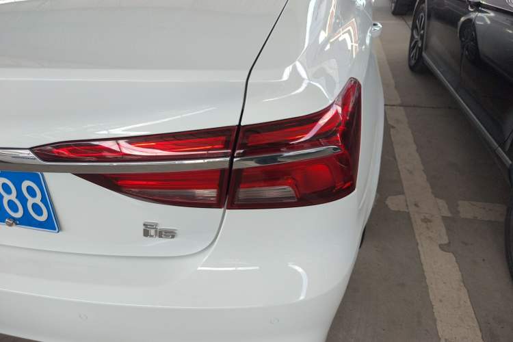 Used Roewe i6 2020 PLUS 1.6L CVT 4G Connected Glory Flagship Edition