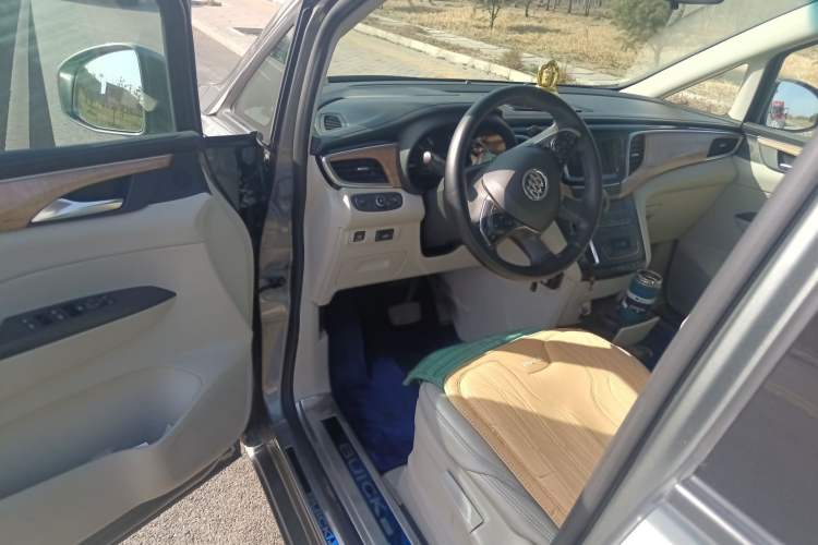 Used Buick GL8 2017 ES 28T Comfort Model China V Standard
