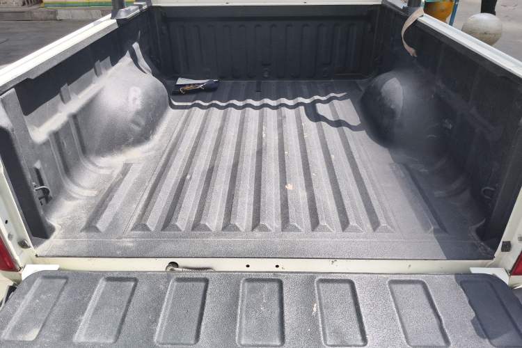 Used Great Wall Wingle 7 2019 2.0T Diesel Two-Wheel Drive Value Edition China VI Standard Big Double Cab GW4D20M Trunk