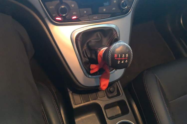 Used Haval M6 2019 1.5T Manual Two-Wheel Drive Elite Version China VI Standard Gear Lever