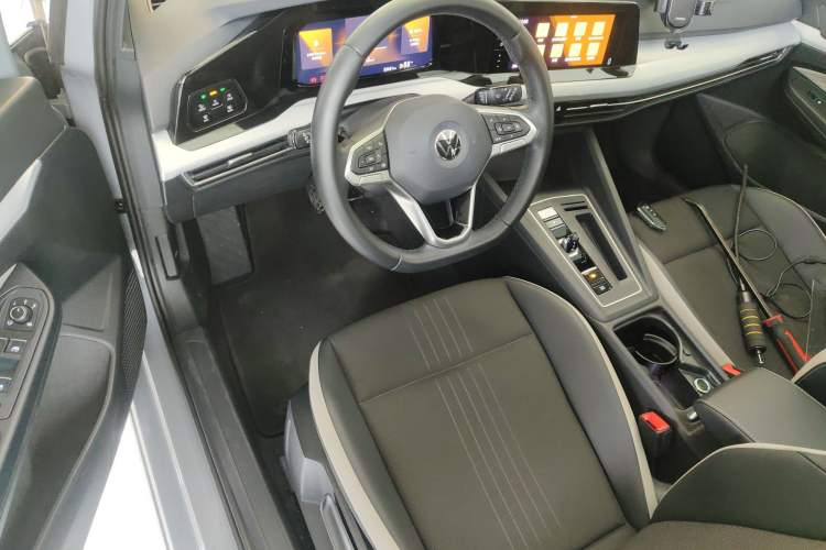 Used Volkswagen Golf 2021 280TSI DSG 30th Anniversary Edition Driver Seat