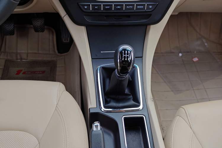 Used Geely Auto Emgrand 2017 Sedan Million Edition 1.5L Manual Luxury Model