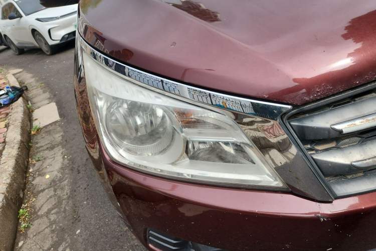 Used Venucia T70 2015 2.0L Manual RuiQu Version Right Front Headlight