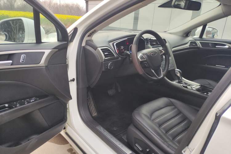 Used Ford Mondeo 2013 2.0L GTDi 200 Fashion Edition