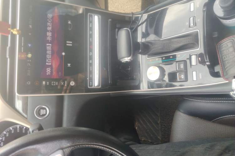 Used GAC Trumpchi GS5 2019 270T Automatic Luxury Edition Audio And AC Panel