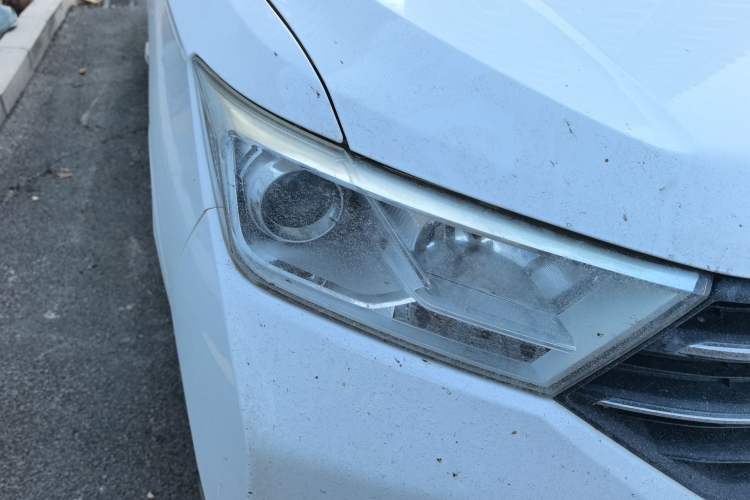 Used Wuling Hongguang 2018 1.5L S Comfort Model L2B Right Front Headlight