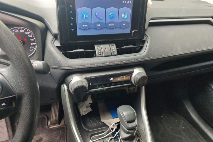 Used Toyota RAV4 2021 2.0L CVT Two-Wheel Drive Urban Edition
