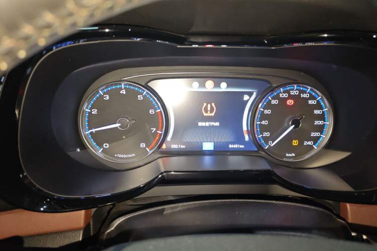 Used GAC Trumpchi GS8 2017 320T Two-Wheel Drive Luxury Smart Connectivity Version (7 Seats)