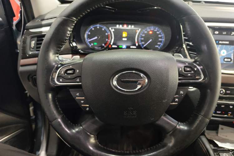 Used GAC Trumpchi GS8 2017 320T Two-Wheel Drive Luxury Smart Connectivity Version (7 Seats)
