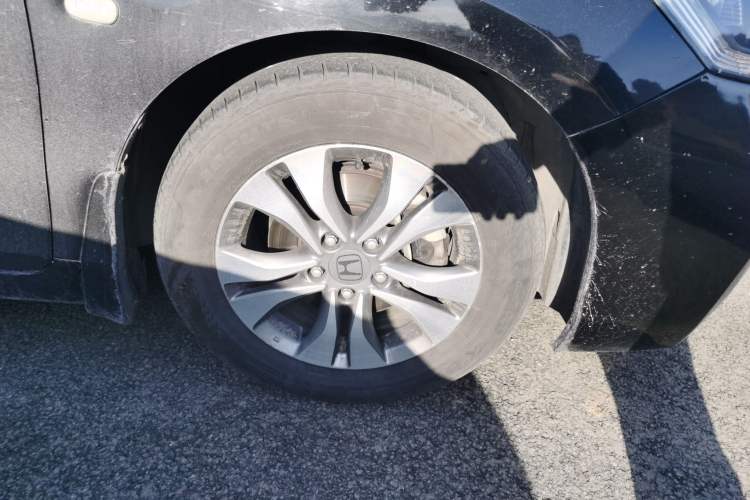 Used Honda Accord 2015 2.0L EX Luxury Edition Right Front Wheel Hub