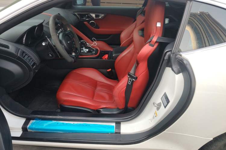 Used Jaguar F-TYPE 2015 3.0 SC Hardtop Version Left Rear Seat