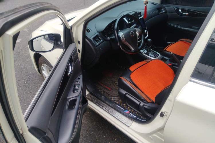 Used Nissan Tiida 2016 1.6L CVT Cool Dynamic Edition