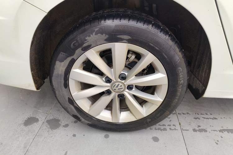 Used Volkswagen Bora 2020 1.5L Automatic Elite Version Right Rear Wheel Hub