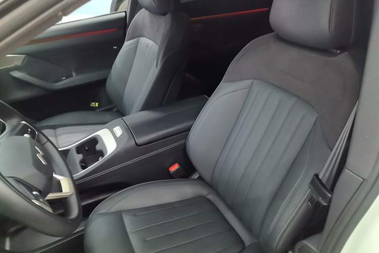 Used ONVO L60 2024 60 kWh Rear-Drive Version