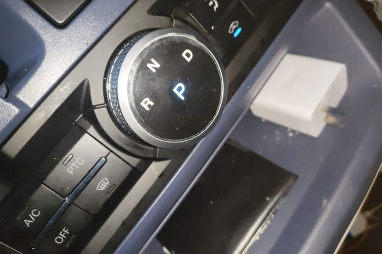 Used SRM New Energy E3 2025 Fudi 310KM Practical Van