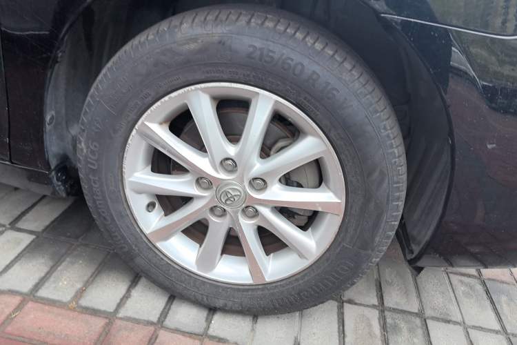 Used Toyota Camry 2013 200G Classic Luxury Edition Right Front Wheel Hub