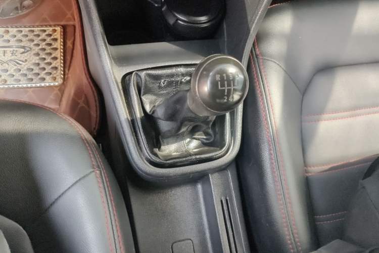 Used Volkswagen Santana 2015 1.6L Manual Fashion Edition Gear Lever