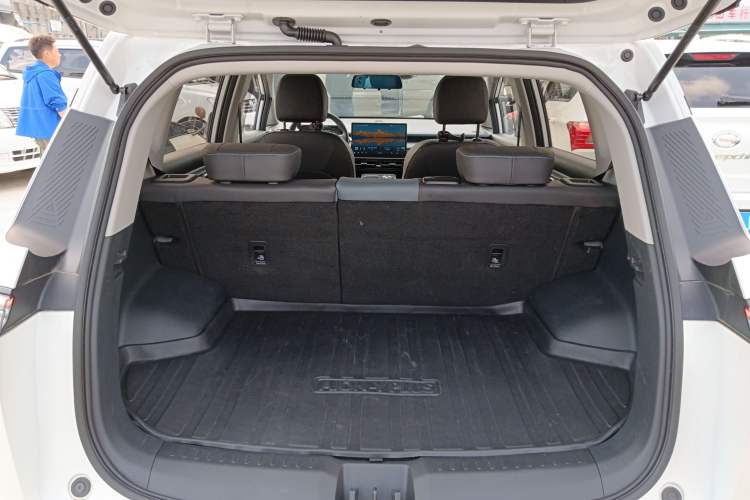 Used AION Y 2023 Younger Star Edition Trunk