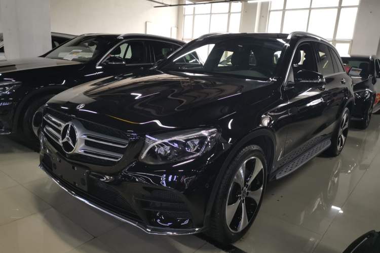 Used Mercedes-Benz GLC 2018 Refreshed GLC 300 4MATIC Dynamic Edition