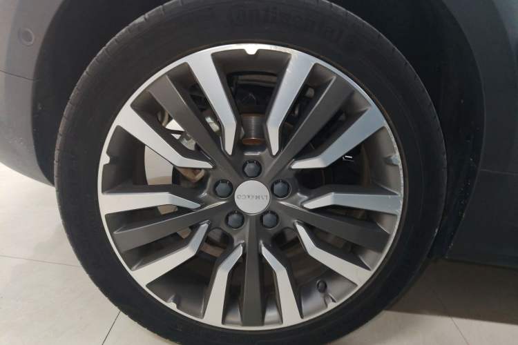 Used Lynk & Co 02 2021 2.0TD Automatic Two-Wheel Drive "Jin" Champion Edition Right Rear Wheel Hub