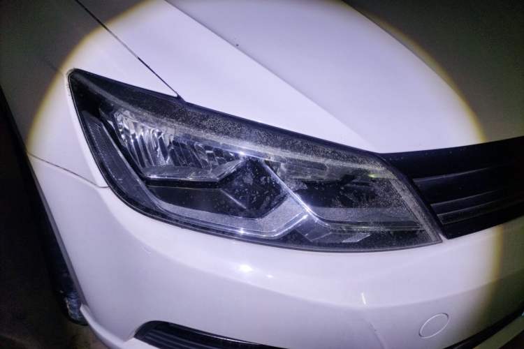 Used Volkswagen Lamando 2015 280TSI DSG Comfort Edition Right Front Headlight