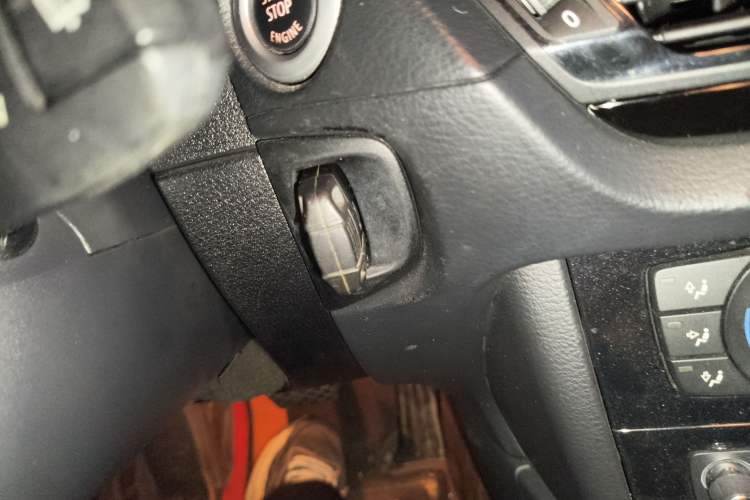 Used BMW X1 2014 sDrive18i Leading Model
