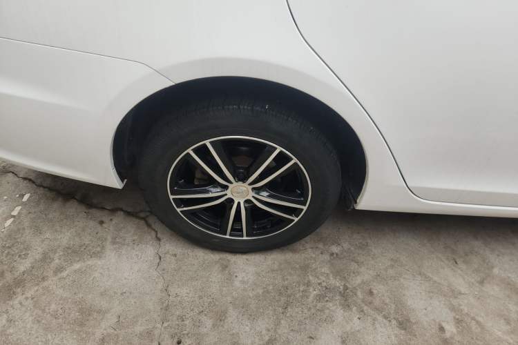 Used BYD Surui 2015 Revised Version 1.5L Manual Luxury Edition