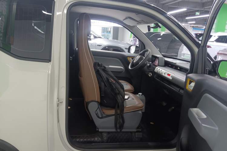 Used Wuling Hongguang MINIEV 2022 GAMEBOY 300km Enthusiast Model with Lithium Iron Phosphate
