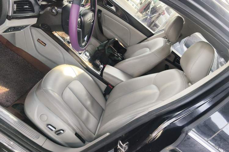 Used Zotye Z700 2016 1.8T DCT Elegant Version Left Front Seat