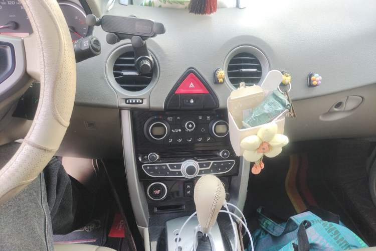 Used Renault Koleos 2010 2.5L Four-Wheel Drive Bose Limited Edition