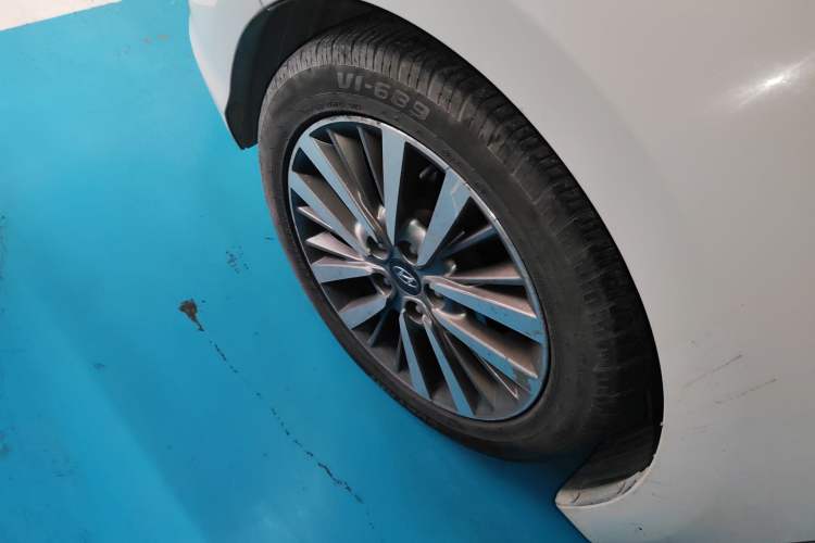 Used Hyundai Mistra 2017 1.6T Automatic Smart GLS China V Standard Left Front Wheel Hub