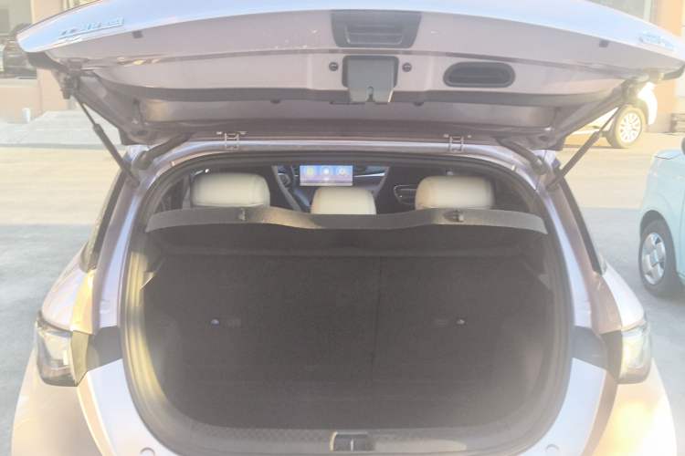 Used BYD Dolphin 2023 420 km Fashion Edition Trunk