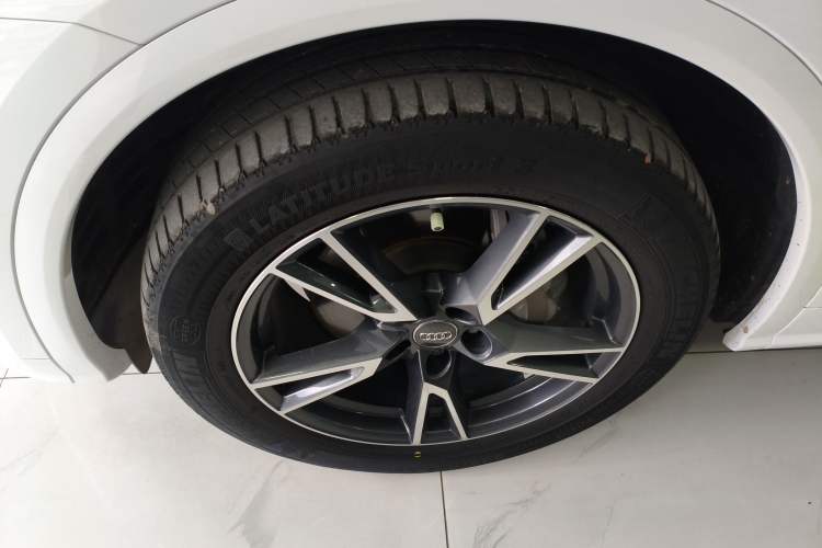 Used Audi Q5L 2020 Updated 40 TFSI Prestige Fashion Edition
