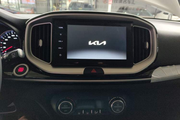 Used Kia kx1 Stonic 2021 1.4L CVT Sunroof Model