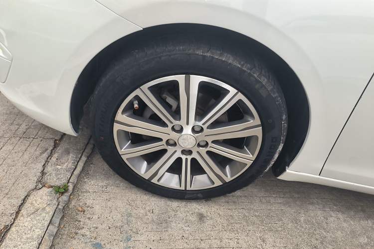 Used Peugeot 408 2014 1.8L Automatic Luxury Edition
