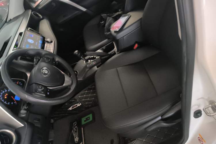 Used Toyota RAV4 2015 2.0L CVT Two-Wheel Drive Fashion Edition
