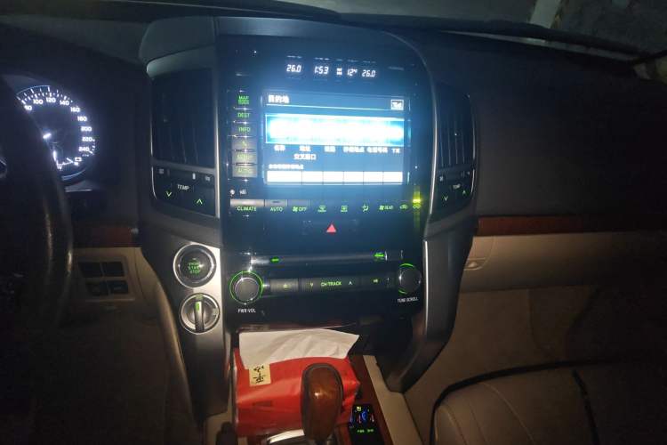 Used Toyota Land Cruiser 2012 4.6L Automatic VX-R Audio And AC Panel