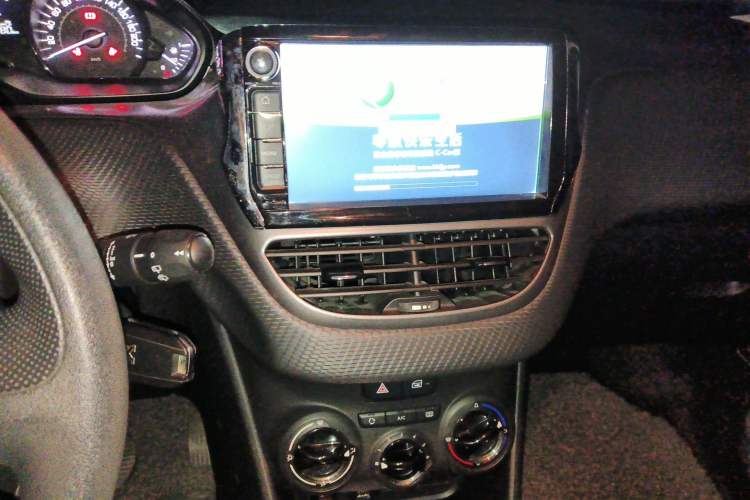 Used Peugeot 2008 2015 Playful Edition 1.6L Automatic Jade Model Audio And AC Panel