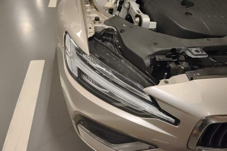 Used Volvo S60 2023 B4 Zhiyuan Luxury Edition
