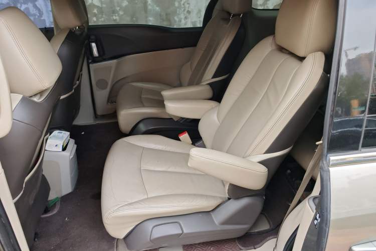 Used Buick GL8 2011 2.4L LT Luxury Business Executive Edition Left Rear Seat