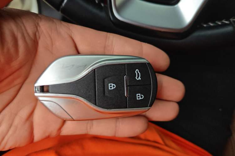 Used Hanteng X7 2016 1.5T Manual Luxury Version Vehicle Key