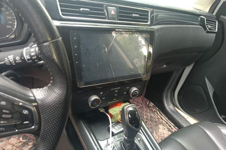 Used Dongfeng Fengon 580 2016 1.5T CVT Comfort Model Audio And AC Panel