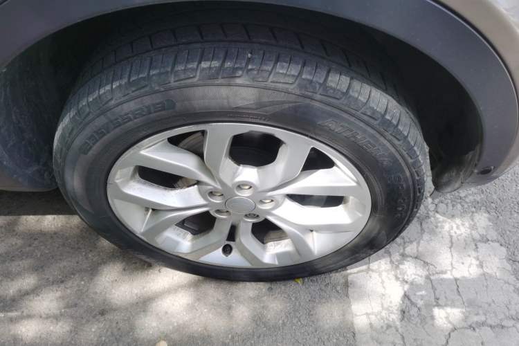 Used Land Rover Discovery Sport 2016 2.0T HSE Exterior 1