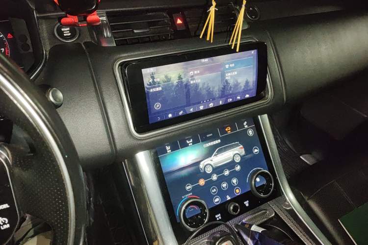 Used Land Rover Range Sport 2018 3.0 SC V6 HSE DYNAMIC Audio And AC Panel