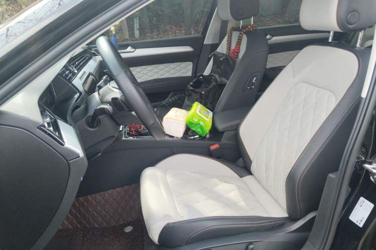 Used Volkswagen Magotan 2023 2 Million Units Commemorative Edition 330TSI DSG Luxury Version
