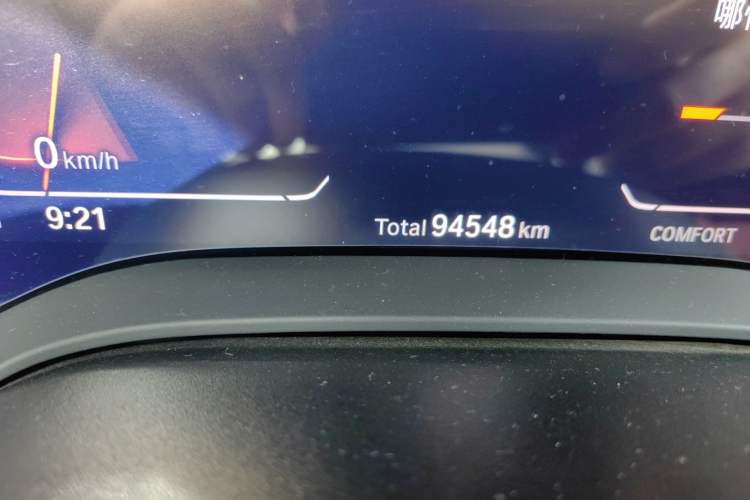 Used BMW 5 Series 2022 Restyled 530Li Leading Edition M Sport Package Odometer Close Up