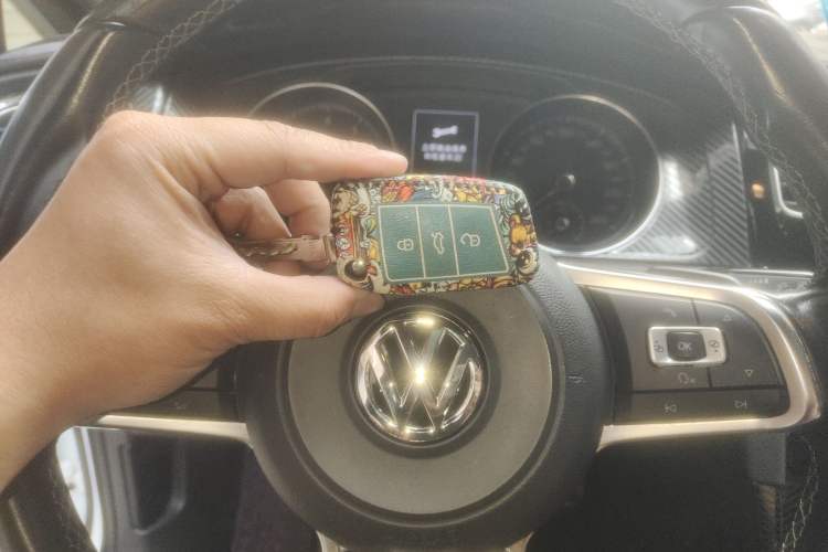 Used Volkswagen Golf 2016 1.4TSI Automatic R-Line