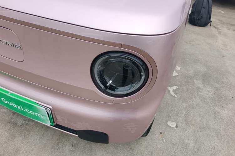 Used Geely Galaxy Panda 2023 Panda Mini 200km Endurance Bear Left Front Headlight