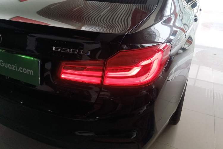 Used BMW 5 Series 2019 530Li Leading Model M Sport Package Right Rear Taillight